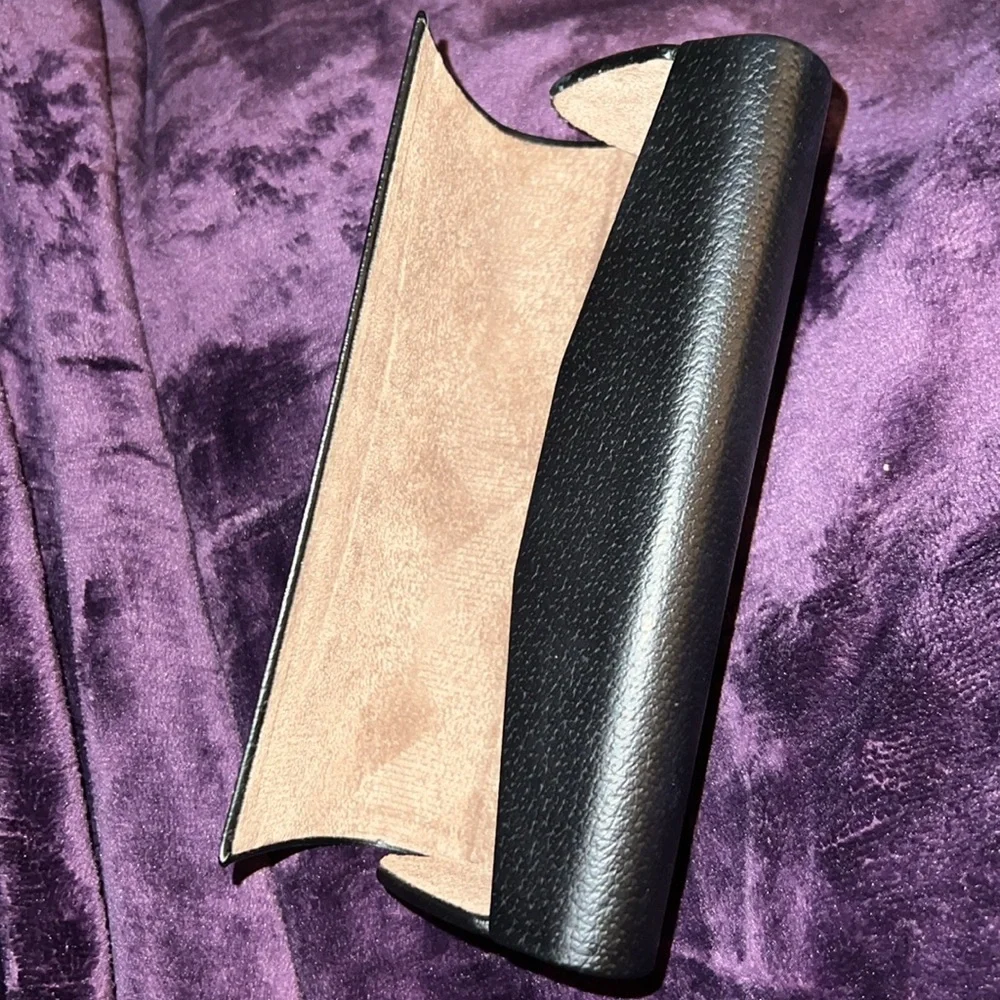 BURBERRY AND KATE SPADE SUNGLASS CASES - Picture 3 of 5